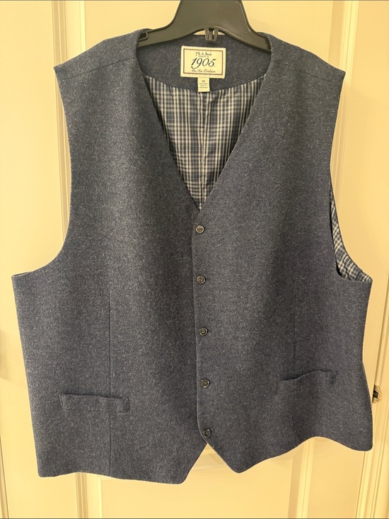 Jos. A. Bank | Other | Jos A Bank Navy Wool Vest With Gray Plaid Lining ...